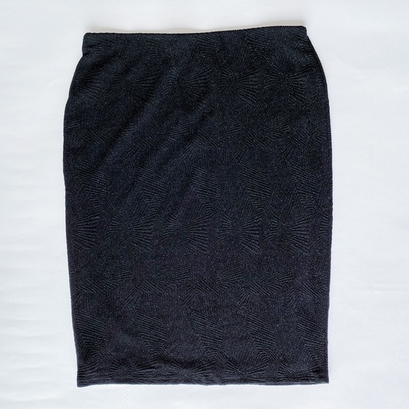 NWT Black Stretch Sparkly Curve Loving Skirt - Picture 2 of 4